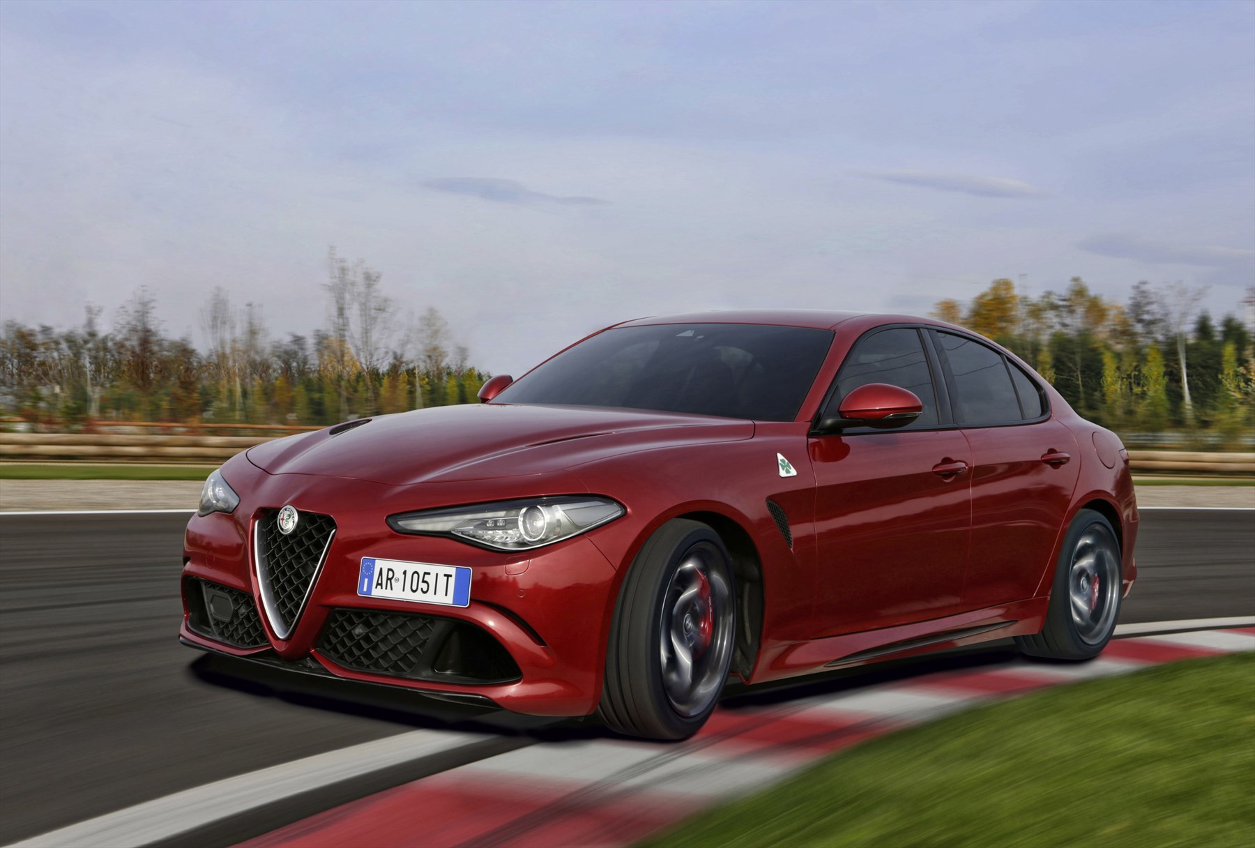 alfa-romeo_giulia-quadrifoglio_31_1800x1800