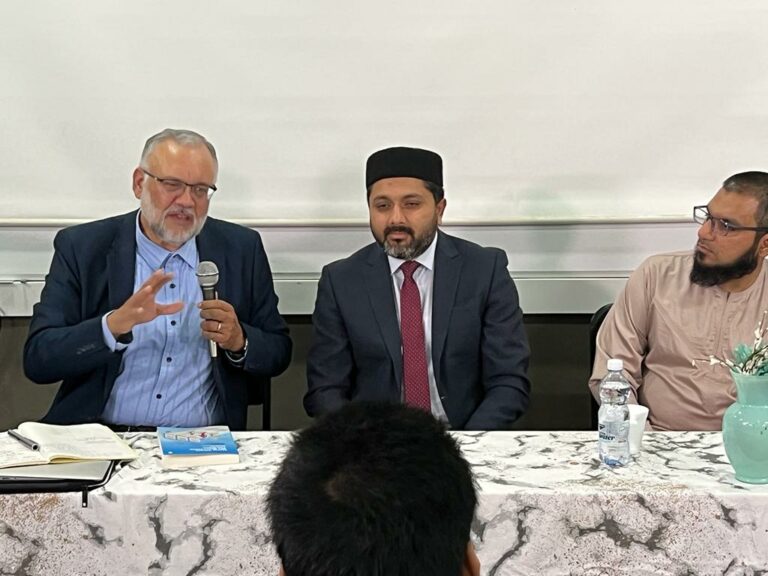 SA Muslims admired for their ‘ability to co-exist’, says Ebrahim Rasool