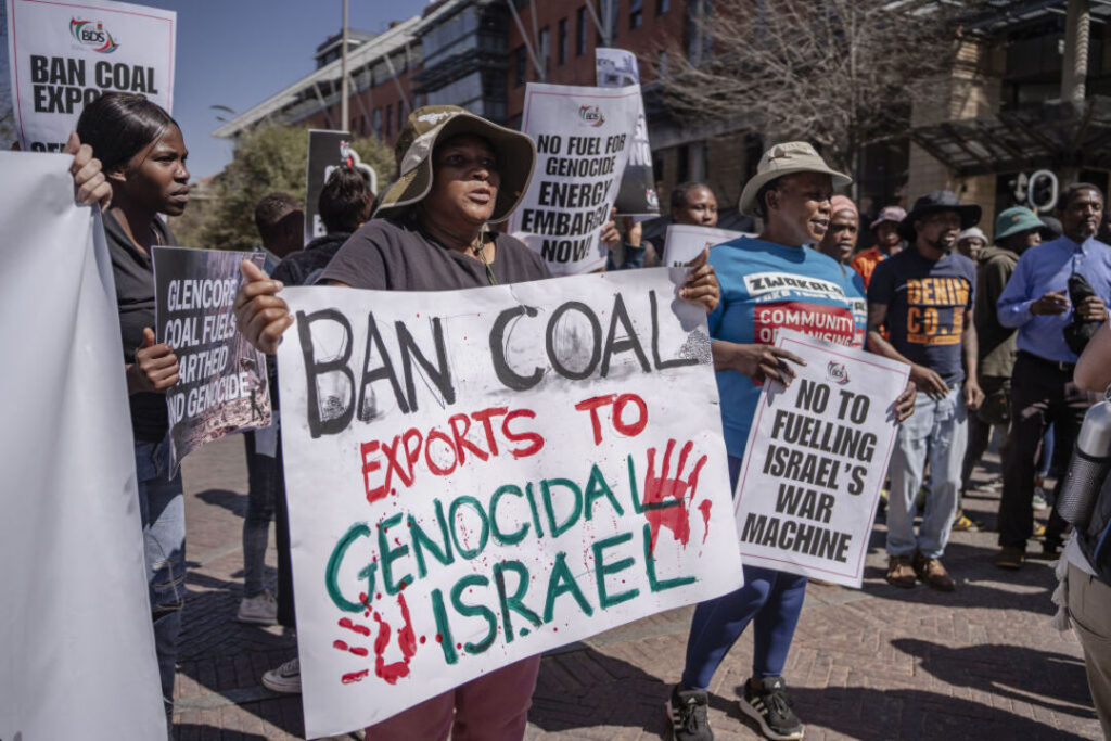 Protest in Johannesburg demanding coal embargo on Israel