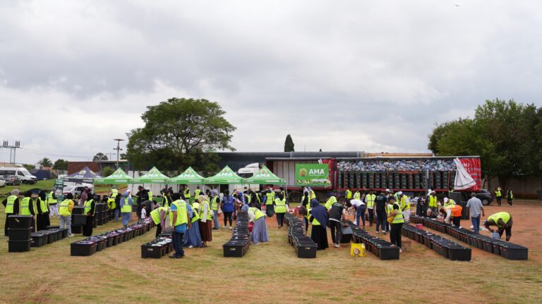 Image 2 - AMA will distribute thousands of hampers across South Africa and the world, bringing food to the fasting during the blessed month of Ramadaan